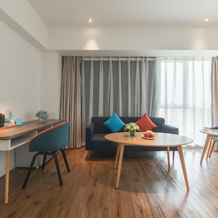 Holiday Inn Express Qingdao Chengyang Central By Ihg Dış mekan fotoğraf