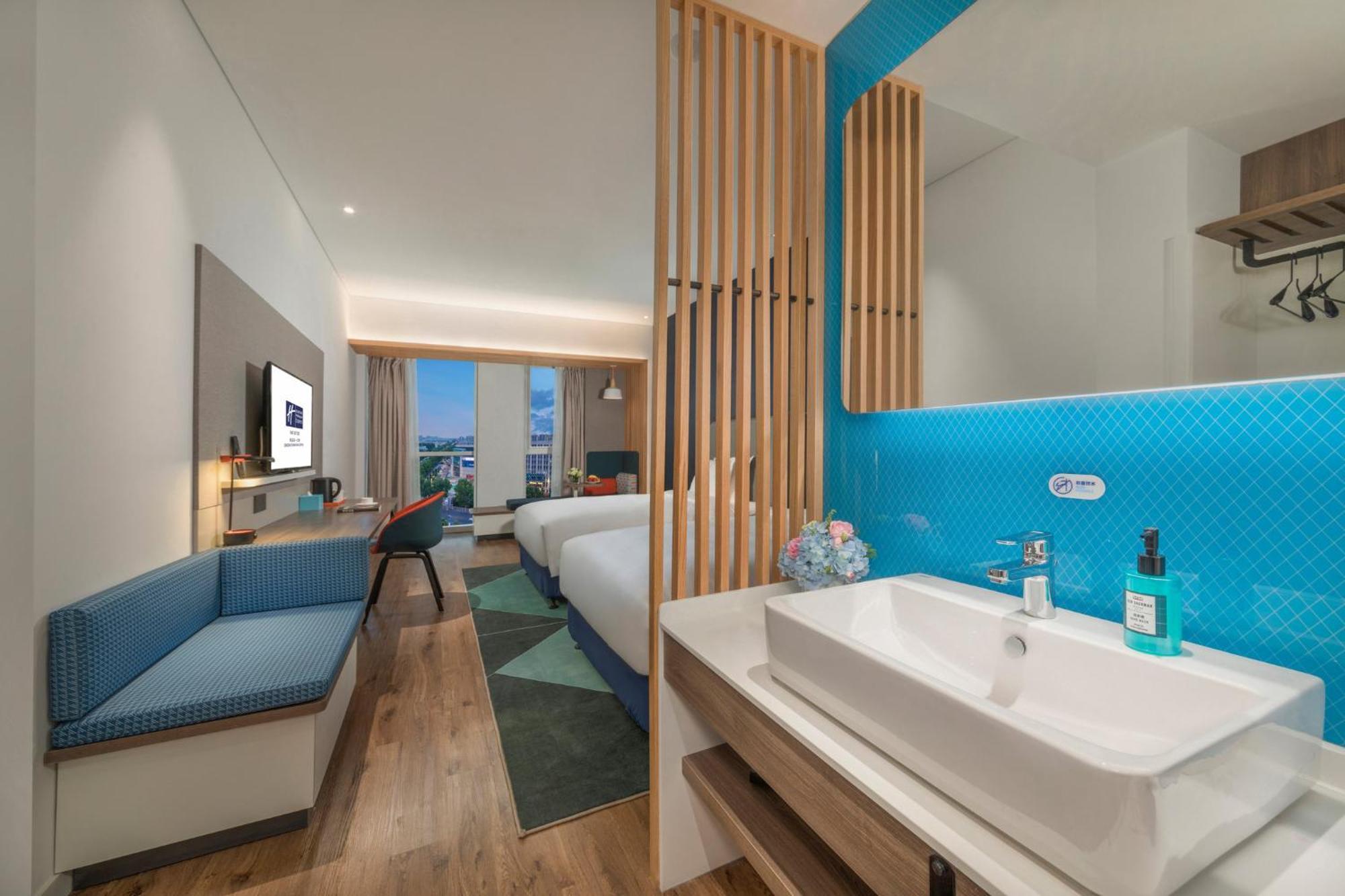 Holiday Inn Express Qingdao Chengyang Central By Ihg Dış mekan fotoğraf